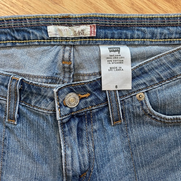 Levi's 545 Low Rise Denim Shorts Women's Size 6 - Picture 3 of 3